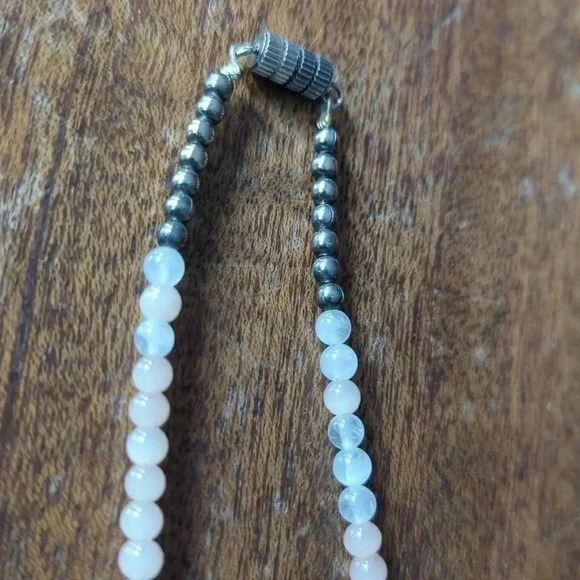 Quartz  Necklace - Picture 6 of 6